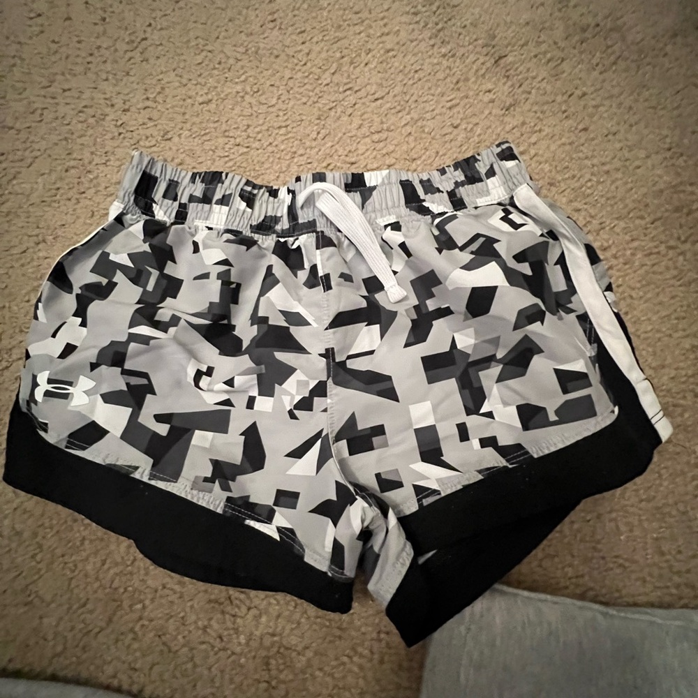 Youth Girls UA shorts